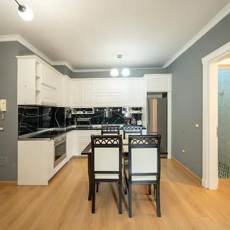 Apartmán Ring Center Spacious 2 Bdr Tirana